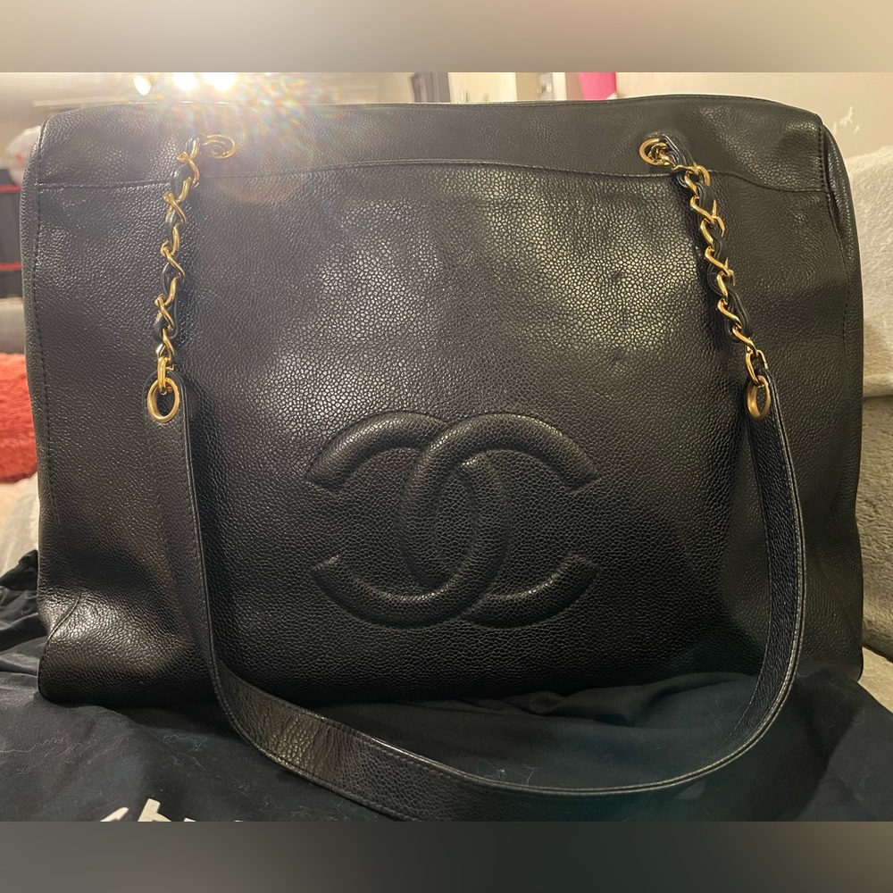 ❤️SOLD❤️Vintage Authentic CHANEL Timeless Caviar XL Tote Bag